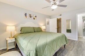 Kissimmee Condo w/ Perks: 6 Mi to Disney World!