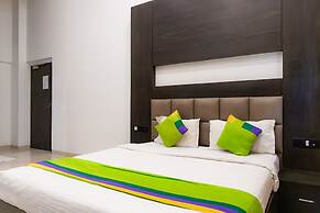 Treebo The Blue Roof