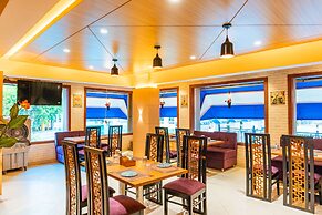 Treebo The Blue Roof