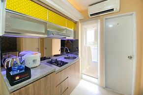 Restful And Modern 2Br Bassura City Apartment