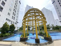 Restful And Modern 2Br Bassura City Apartment