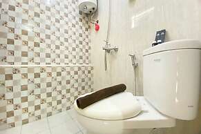 Restful And Modern 2Br Bassura City Apartment