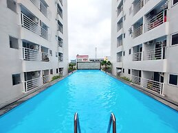 Homey And Warm Studio Apartment At Mansyur Residence