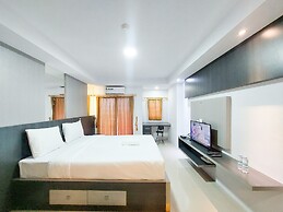 Homey And Warm Studio Apartment At Mansyur Residence