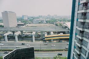 Cozy Living Studio Room Apartment At H Residence