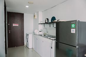 Cozy Living Studio Room Apartment At H Residence