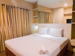 Modern And Cozy Studio At Student Park Apartment