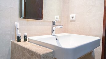 Warm And Best Studio At Menteng Park Apartment