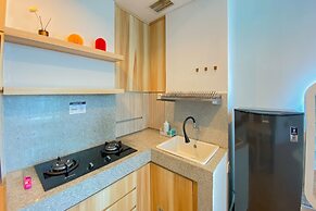 Great Location And Comfy 1Br Apartment At Capitol Park Residence