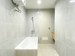 Spacious And Combined 1Br Vasanta Innopark Apartment