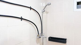 Homey And Comfort 2Br Sunter Park View Apartment