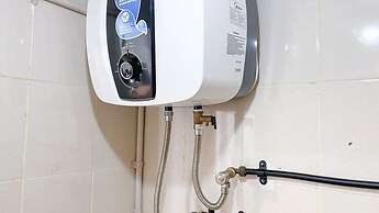 Homey And Comfort 2Br Sunter Park View Apartment