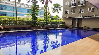 Homey And Comfort 2Br Sunter Park View Apartment