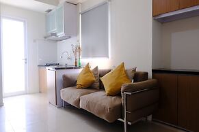 Modern Look 2Br At Apartment Parahyangan Residence