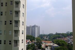 Homey And Modern Designed 2Br Apartment Parahyangan Residence