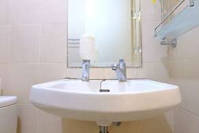 Homey And Modern Designed 2Br Apartment Parahyangan Residence