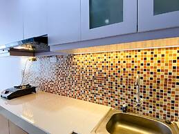 Nice And Comfy Studio At Enviro Apartment