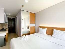 Nice And Comfy Studio At Enviro Apartment