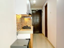 Nice And Comfy Studio At Enviro Apartment
