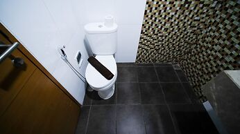 Homey 1Br With Extra Room Apartment At Aryaduta Residence Surabaya