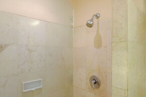 Modern Look 3Br At Apartment Braga City Walk