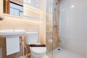 Homey And Nice Studio At Transpark Bintaro Apartment