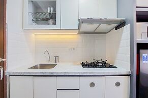 Homey And Nice Studio At Transpark Bintaro Apartment