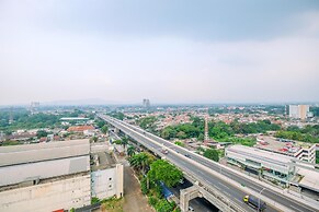 Modern Look 2Br At Bogor Valley Apartment