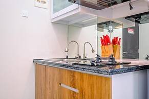 Homey And Modern Look Studio Apartment Atlanta Residences