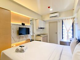 Modern Look Studio At Meikarta Apartment