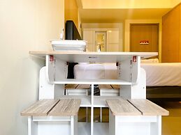 Modern Look Studio At Meikarta Apartment