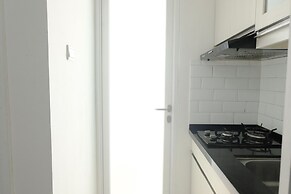 Stylish Modern 2Br Apartment At Parahyangan Residence