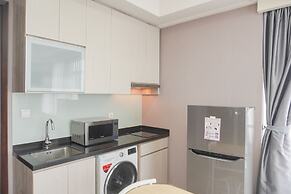 Modern Look And Comfy 2Br Menteng Park Apartment
