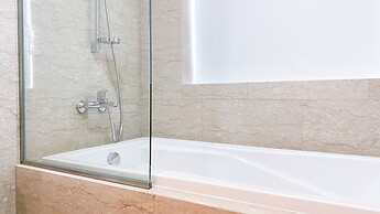 Modern Look And Comfy 2Br Menteng Park Apartment