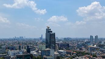 Modern Look And Comfy 2Br Menteng Park Apartment