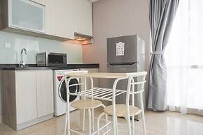 Modern Look And Comfy 2Br Menteng Park Apartment