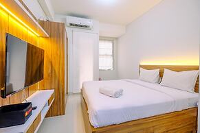 Modern And Comfy Studio At Transpark Cibubur Apartment