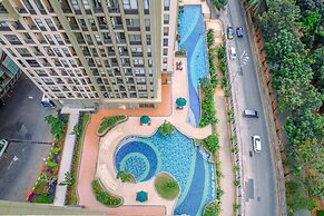 Modern Look And Comfy 2Br Transpark Cibubur Apartment