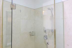 Spacious Designed 2Br Dago Butik Apartment