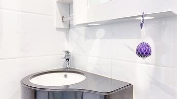 Homey And Well Furnished Studio Sky House Alam Sutera Apartment