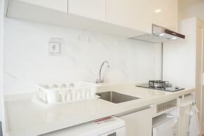 Homey And Well Furnished Studio Sky House Alam Sutera Apartment