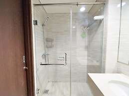 Modern Look 1Br At Uttara The Icon Apartment