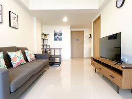 Spacious And Homey 2Br At Meikarta Apartment