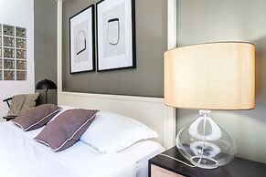 Piazza Navona Charming Apartment