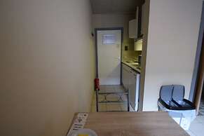 Room in Studio - Condo Gardens Leuven - Budget Studio Single
