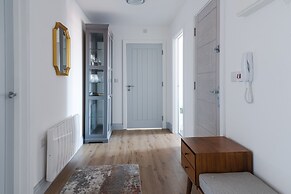 Brand new 2 bed flat with Amazing Views