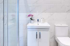 Brand new 2 bed flat with Amazing Views