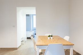 Moscova Modern Apartment