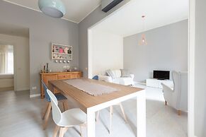 Porta Volta Bright and Roomy Flat