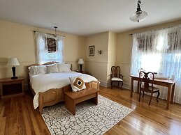 Stirling House Bed & Breakfast